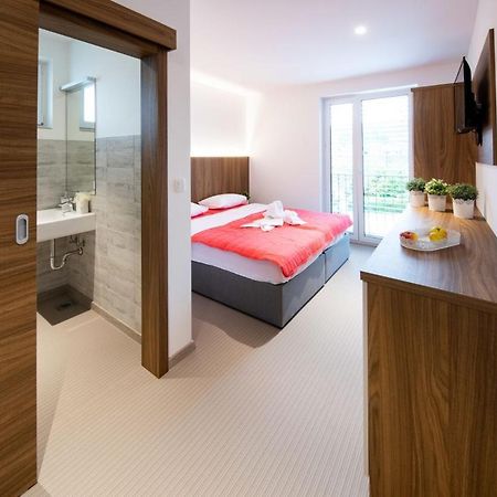 Gostilna Pugelj Hotel Novo Mesto Kültér fotó