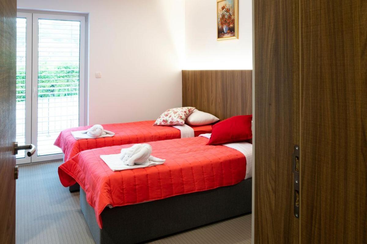 Gostilna Pugelj Hotel Novo Mesto Kültér fotó