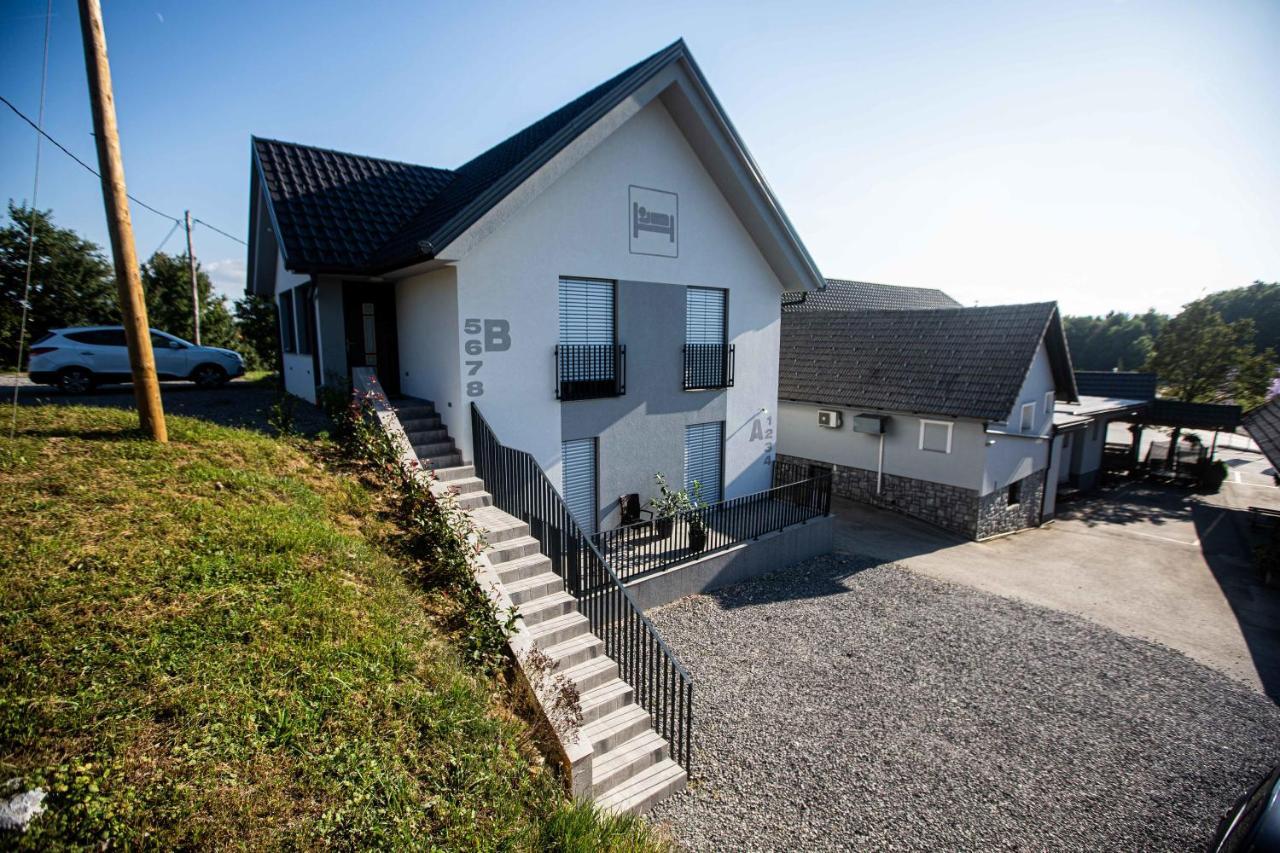 Gostilna Pugelj Hotel Novo Mesto Kültér fotó