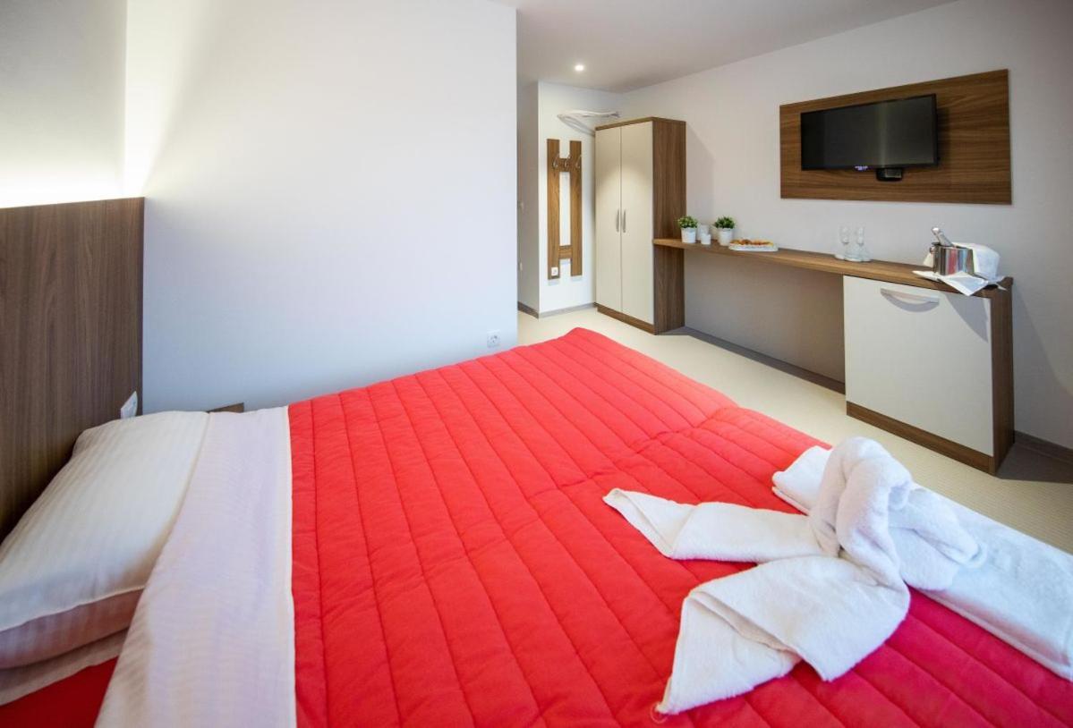 Gostilna Pugelj Hotel Novo Mesto Kültér fotó