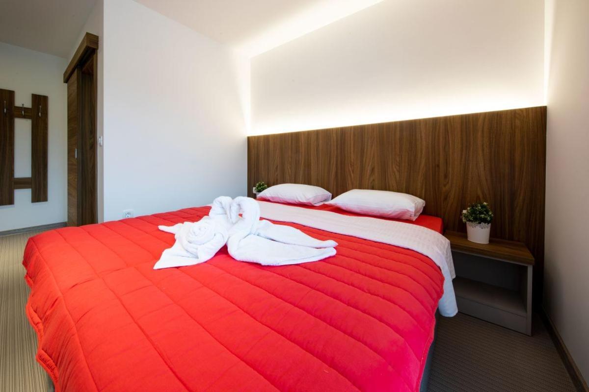 Gostilna Pugelj Hotel Novo Mesto Kültér fotó