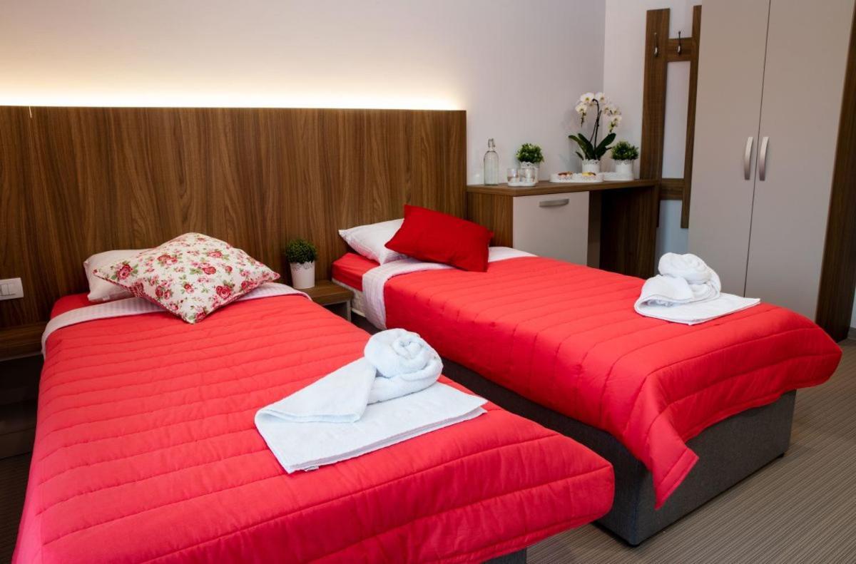 Gostilna Pugelj Hotel Novo Mesto Kültér fotó