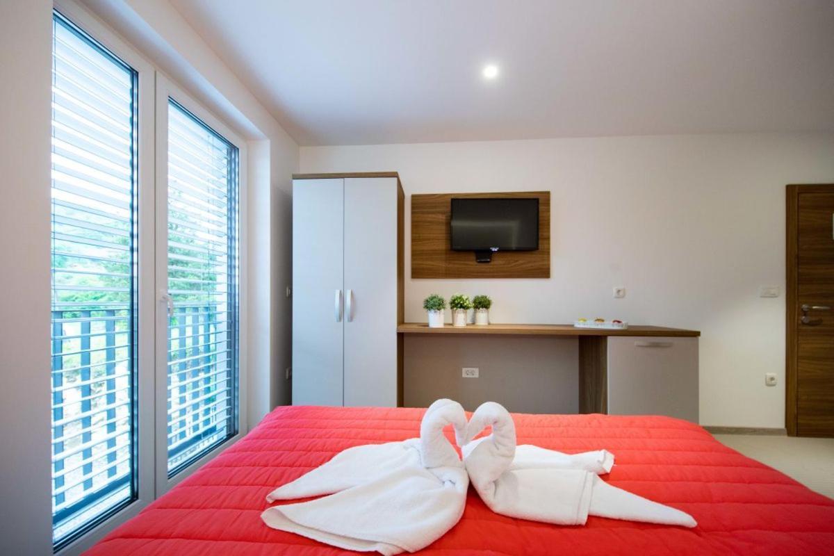 Gostilna Pugelj Hotel Novo Mesto Kültér fotó