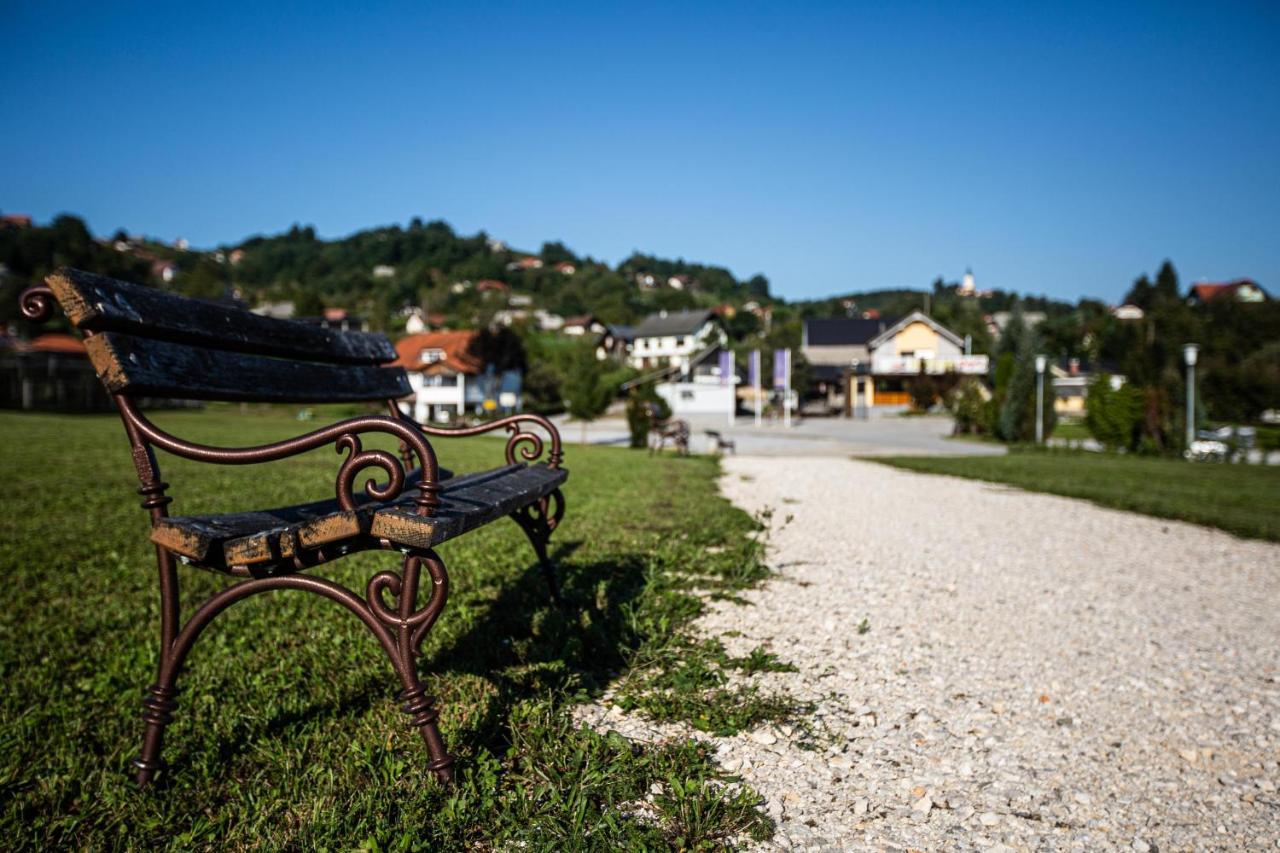 Gostilna Pugelj Hotel Novo Mesto Kültér fotó