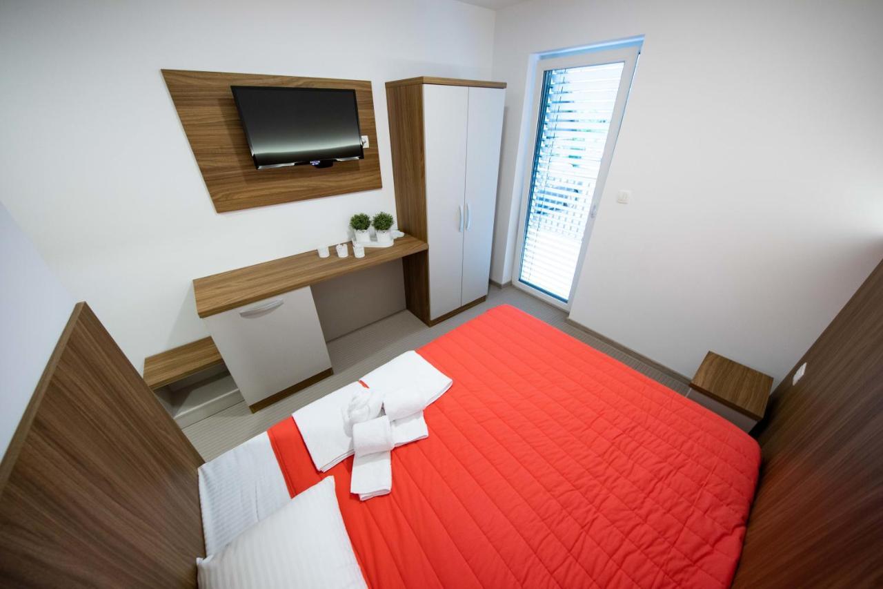 Gostilna Pugelj Hotel Novo Mesto Kültér fotó