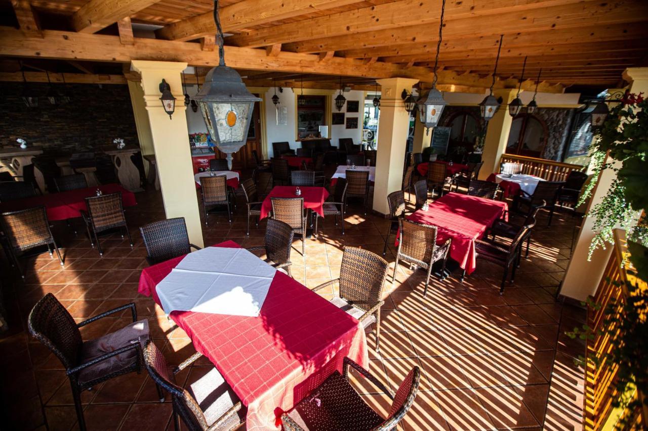 Gostilna Pugelj Hotel Novo Mesto Kültér fotó