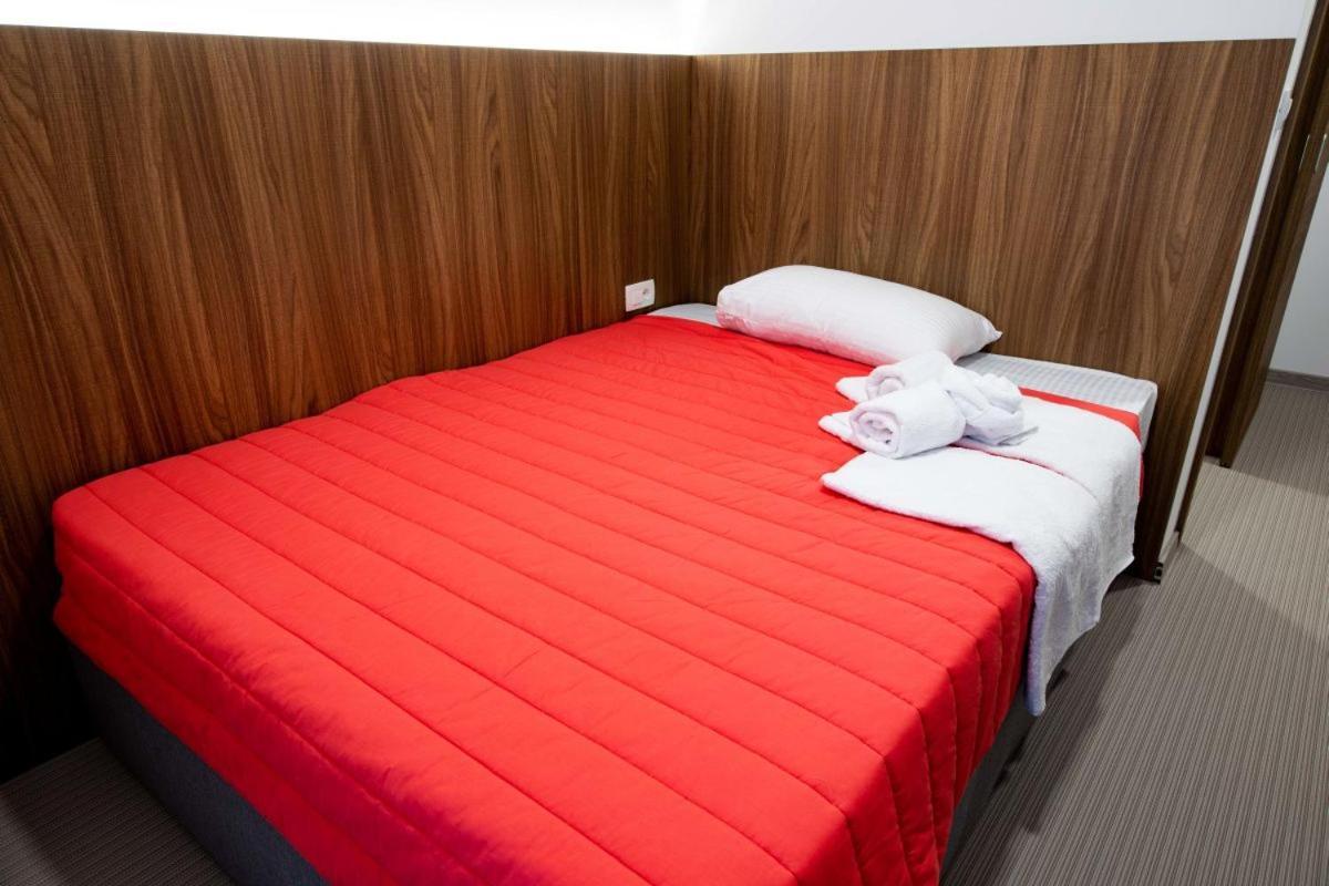 Gostilna Pugelj Hotel Novo Mesto Kültér fotó